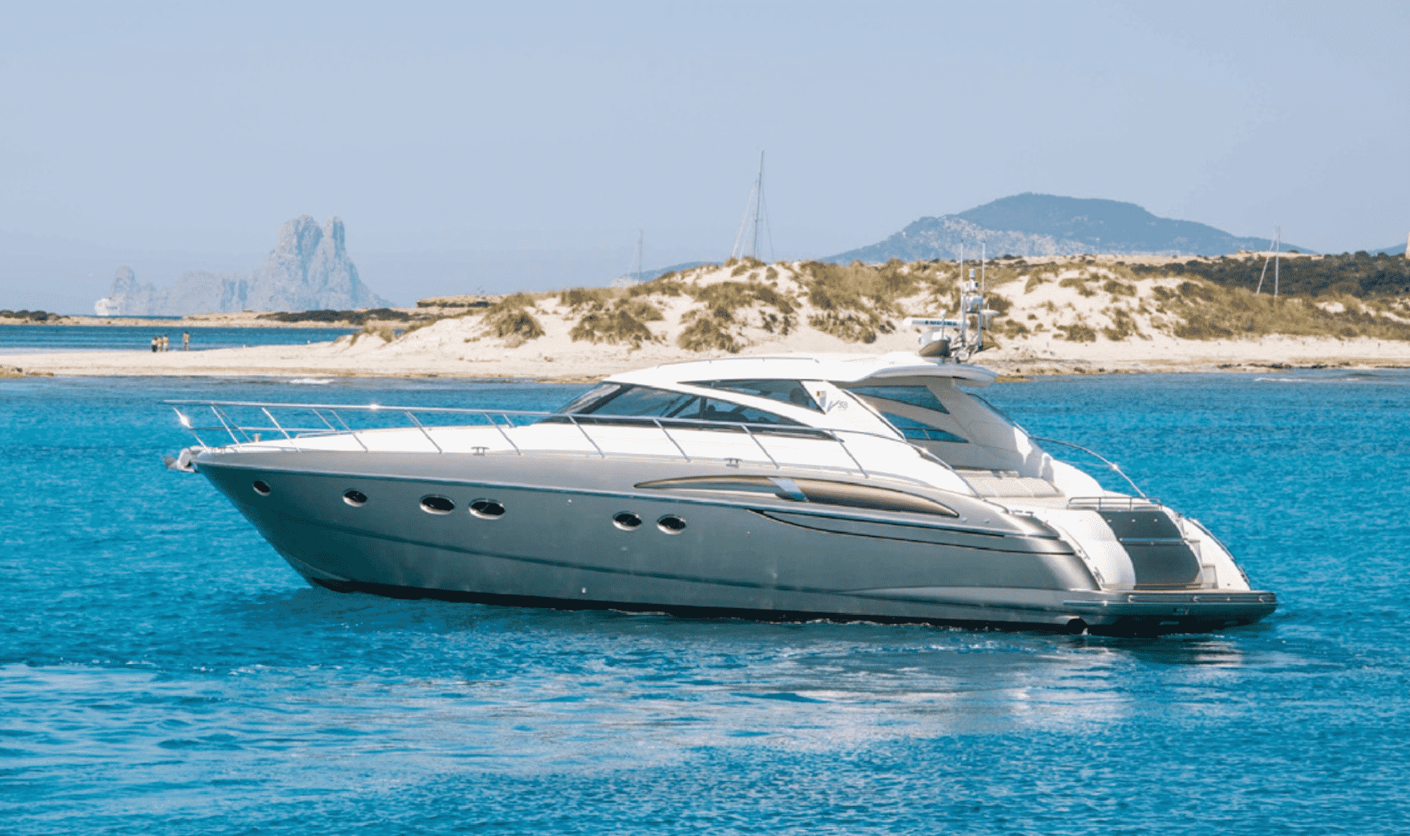 hire a yacht puerto banus